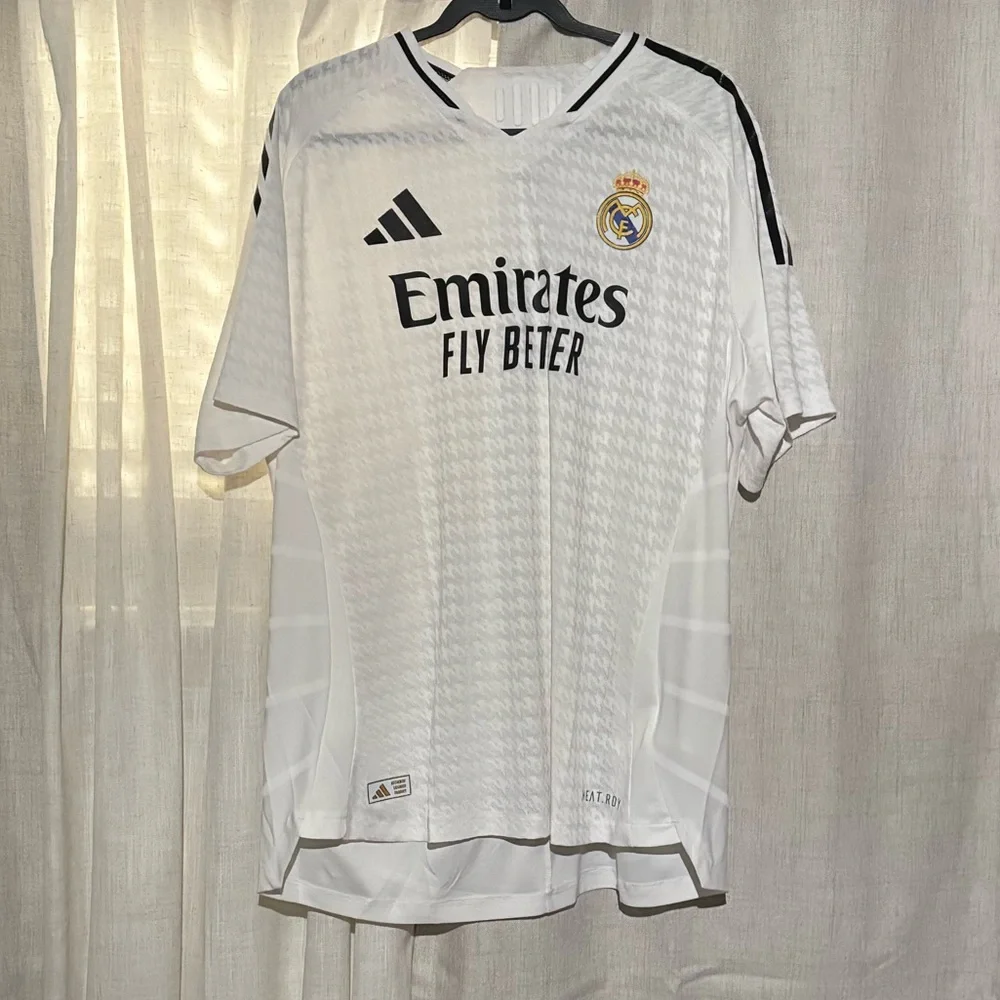 Real Madrid Jersey - Picture 1 of 6
